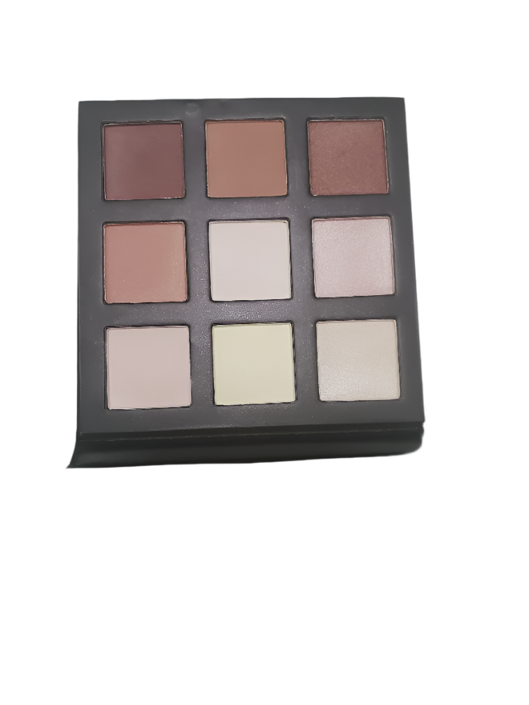 City Color contour and highlight palette featuring nine shades in a black case.