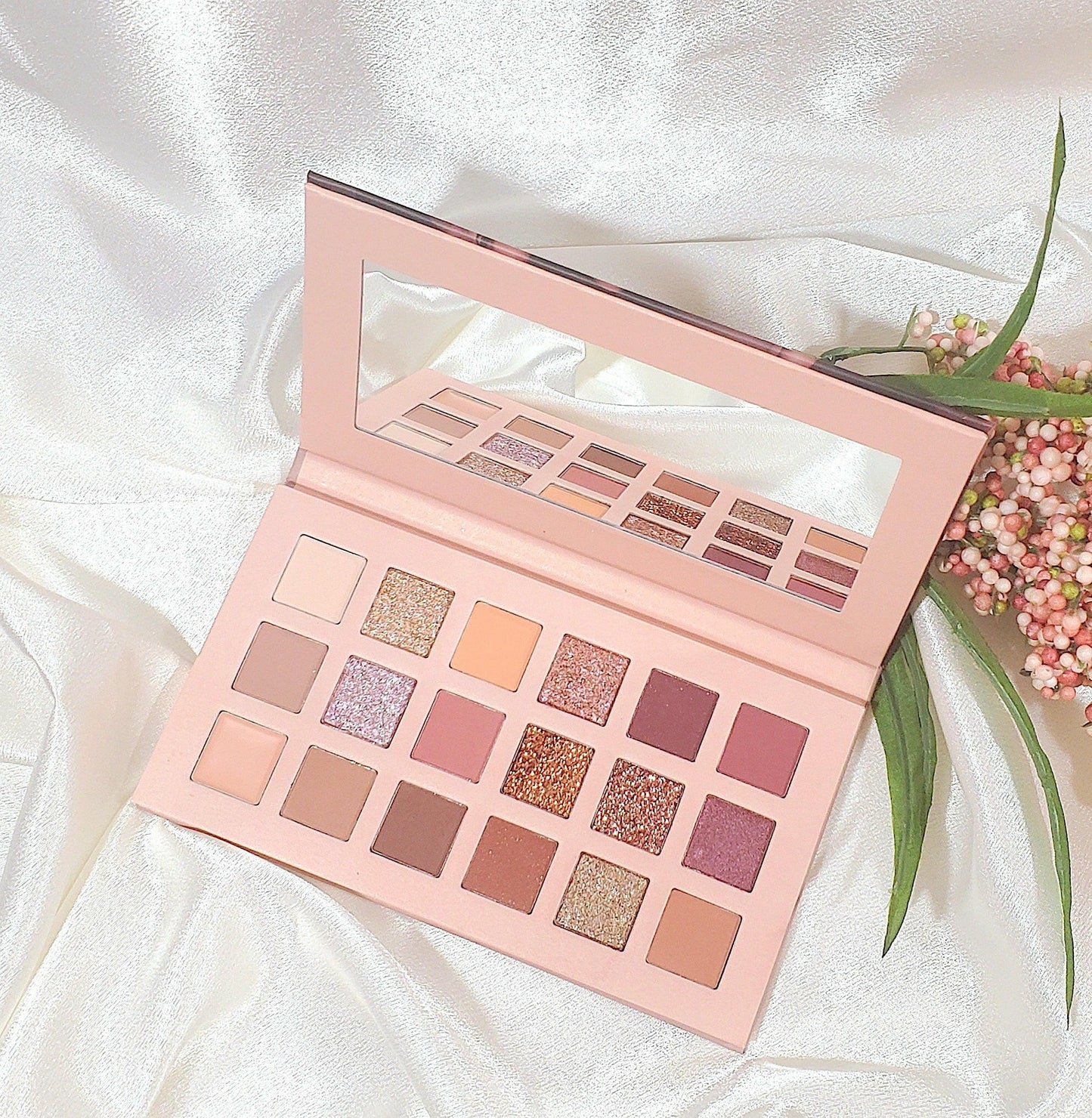 Eyeshadow Palette Makeup, Natural Pink, Neutral & Nude Colors